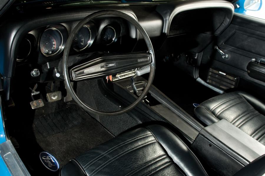 Интерьер Ford Mustang Boss 302 Fastback 1970 года  (фото 15 из 59)